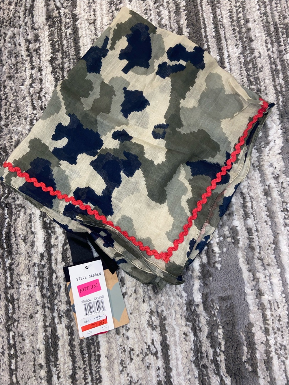 Steve Madden Camo Neckerchief